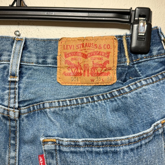 Levi’s 501 button fly jeans - Picture 7 of 13